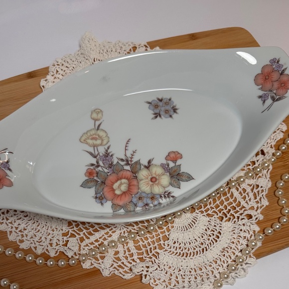 Vintage Made in Japan Oval Serving Platter Pastel Floral 1970s - Picture 3 of 5